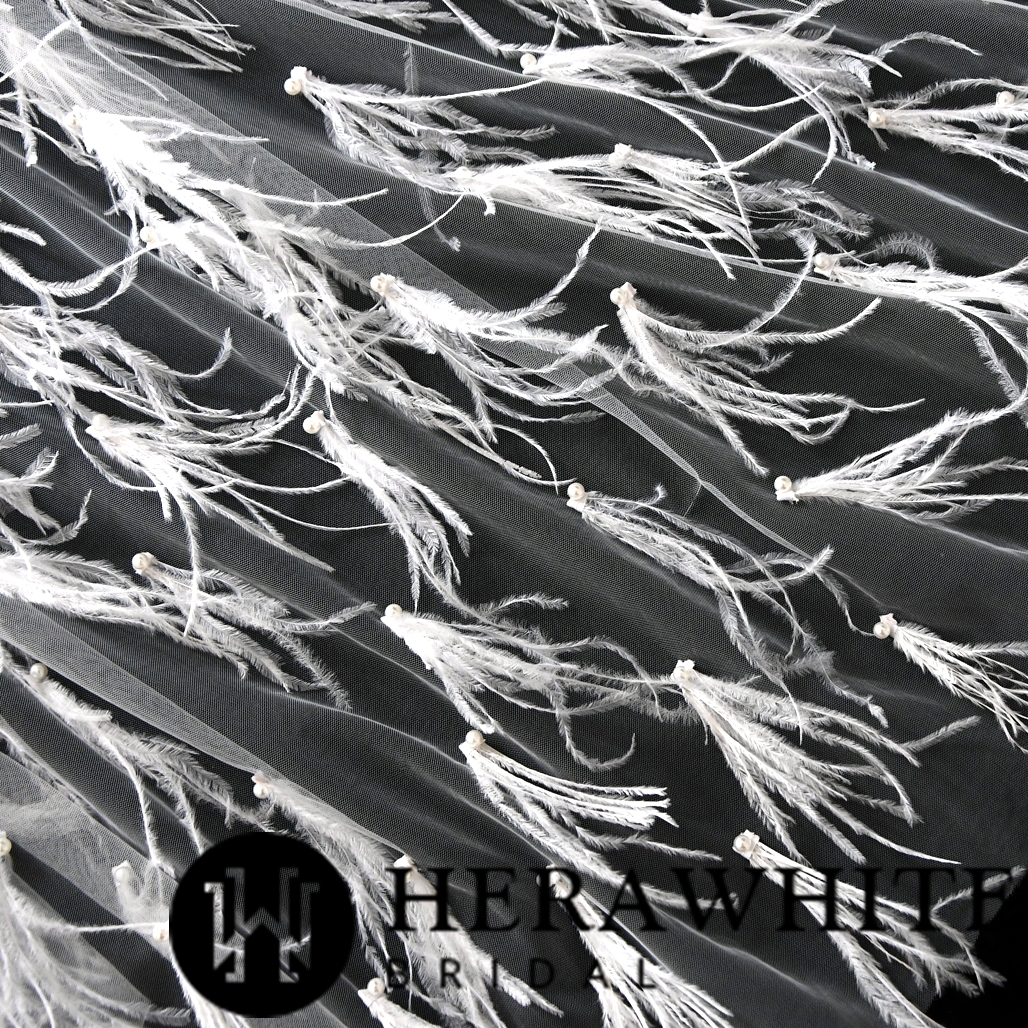 Voile de Mariée Long à Plumes – Image 6