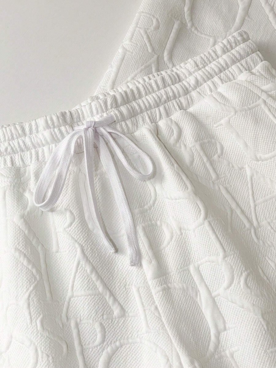 Ensemble Blanc deux pièces comprenant un T-shirt à manches courtes décontracté à bordure de couleur contrastée tricotée et un short pour le printemps et l’été – Image 6