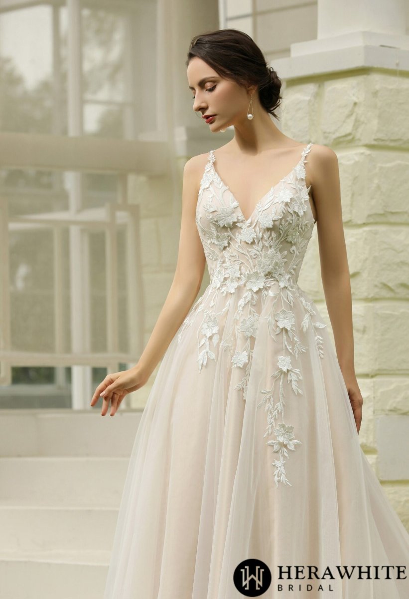 Robe de bal princesse avec dentelle florale et paillettes – Image 6