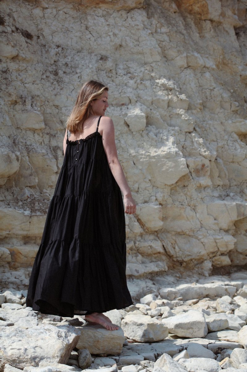 Robe Isla longue noire – Image 4