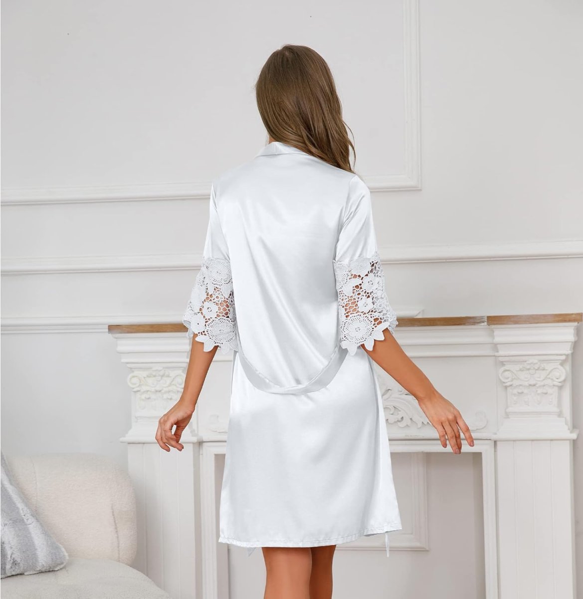 Robe De Mariée Blanche Col Bateau Avec Dentelle – Image 7