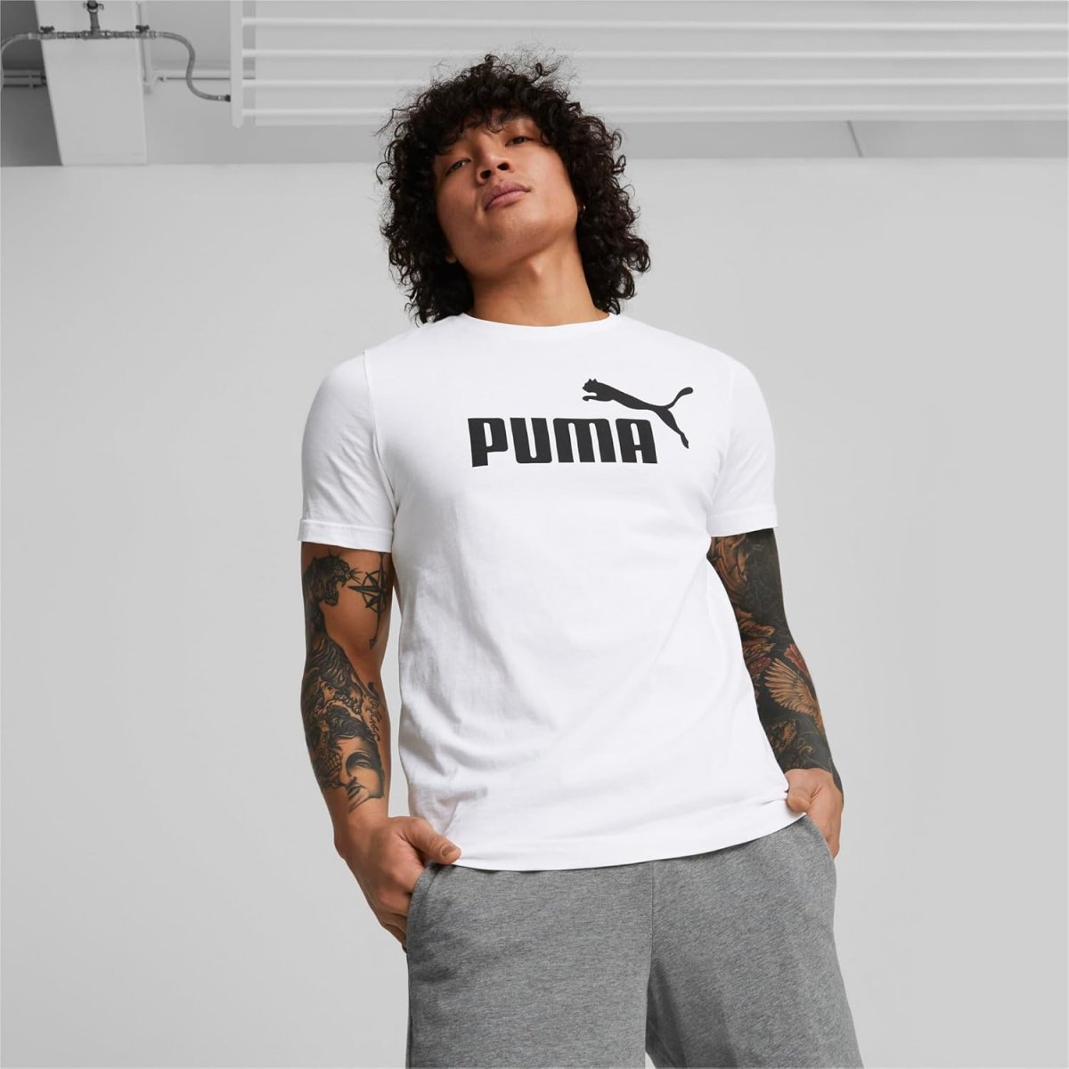 Chemise T-shirt Ess Logo de Puma pour femme – Image 5
