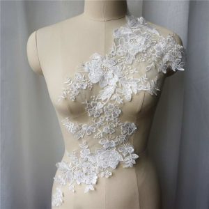 Robe De Mariée Col Cœur Fleurie Blanche
