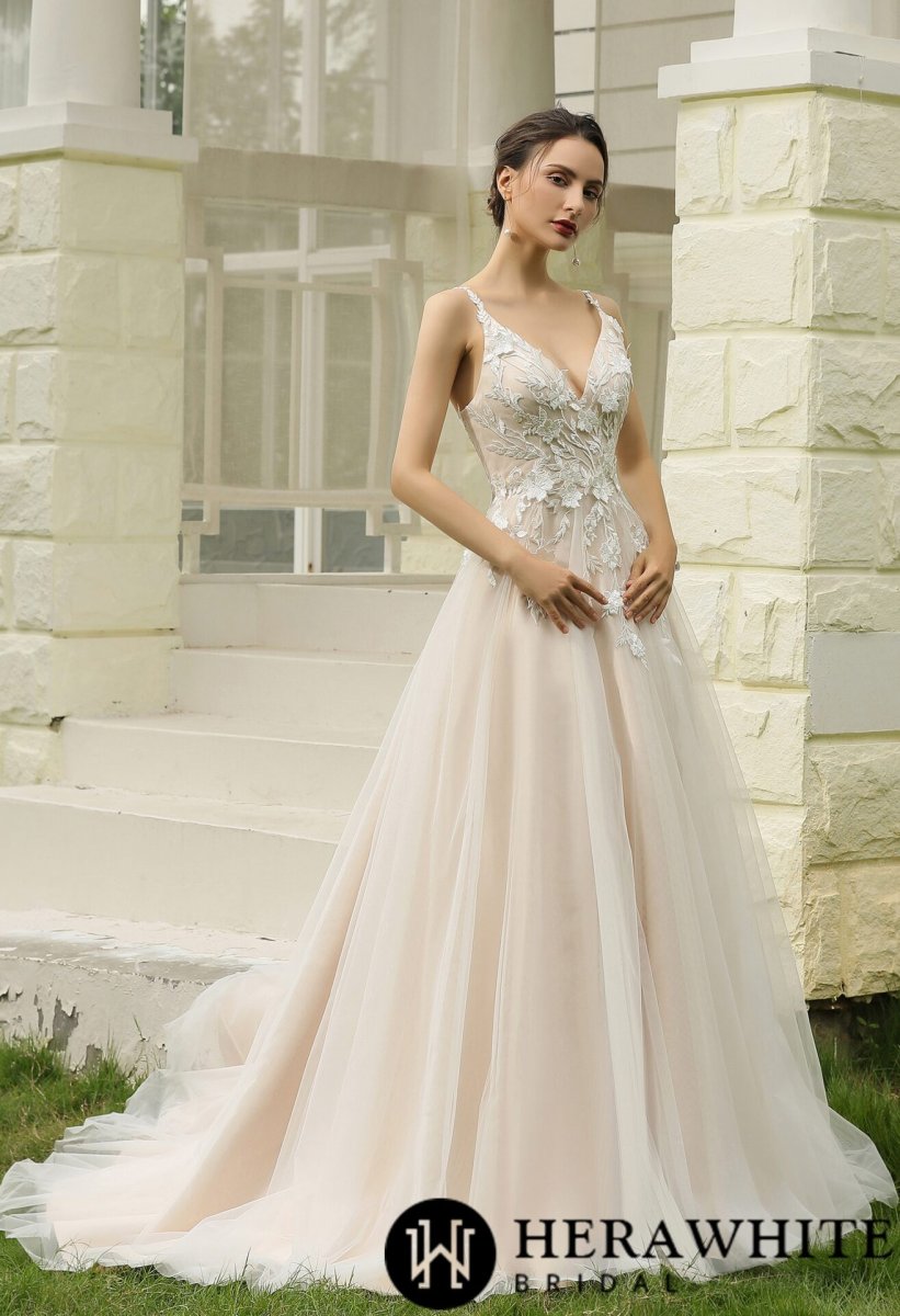 Robe de bal princesse avec dentelle florale et paillettes – Image 4