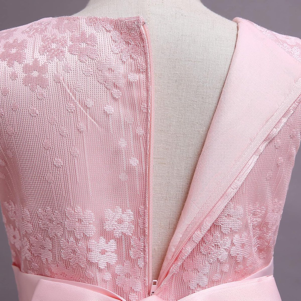 Robe de bal princesse avec dentelle florale et paillettes – Image 8