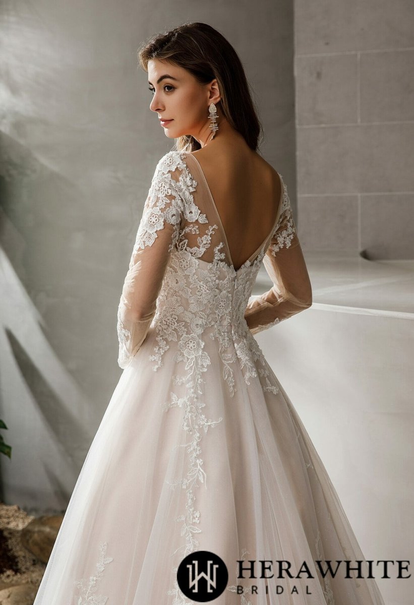 Robe de mariée princesse col en V et manches longues dentelle florale – Image 7