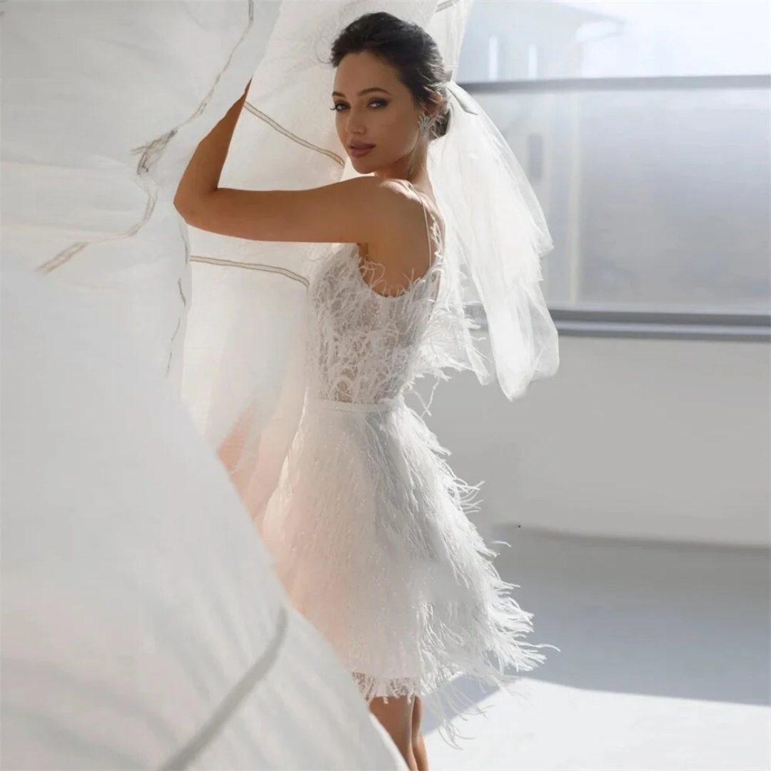 Robe De Mariée Courte A Plume – Image 5