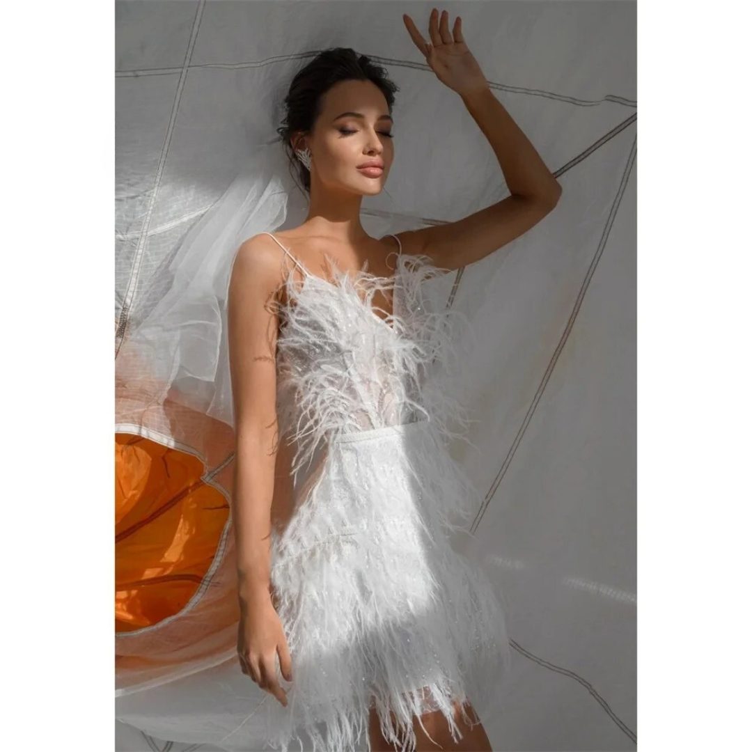 Robe De Mariée Courte A Plume – Image 6