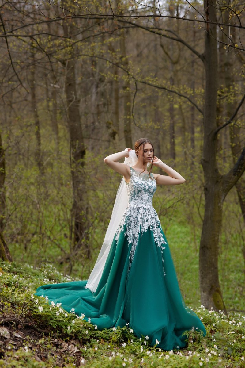 Robe De Mariée Blanche Et Verte – Image 5