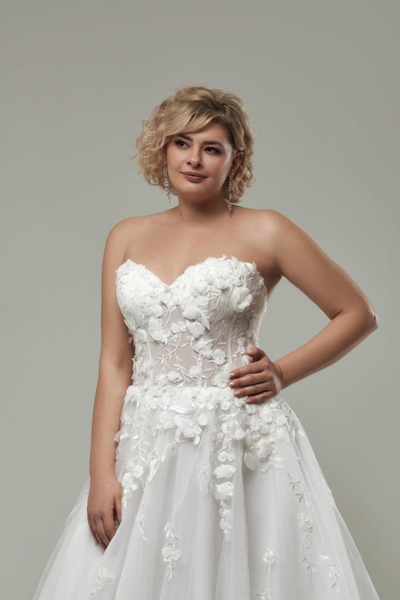 Robe De Mariée Femme Ronde Bustier – Image 4