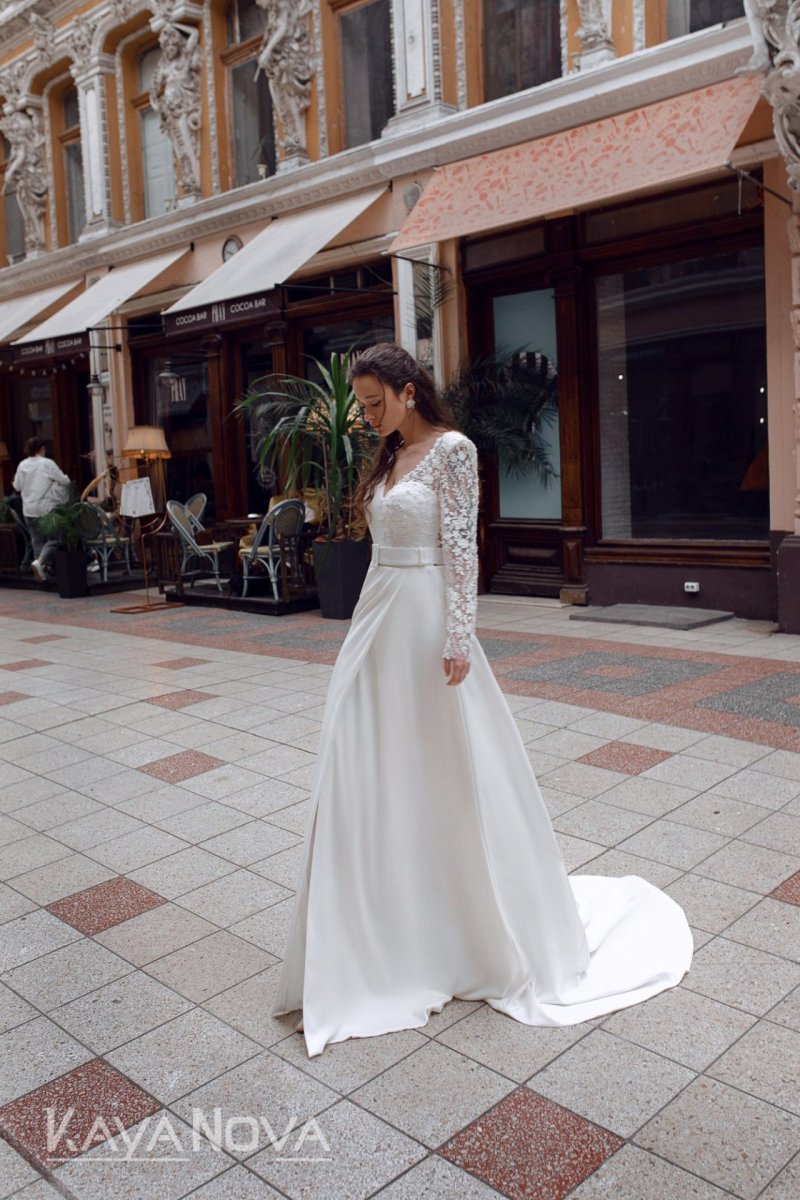 Robe De Mariée Asymétrique – Image 7