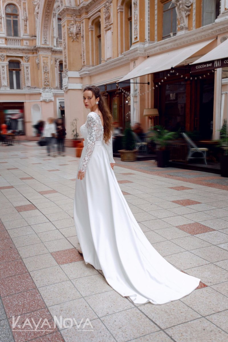 Robe De Mariée Asymétrique – Image 6