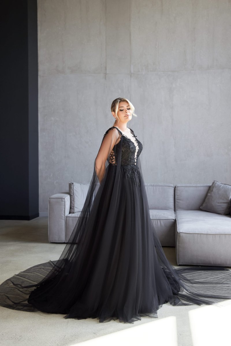 Robe De Mariée Noire Grande Taille – Image 6
