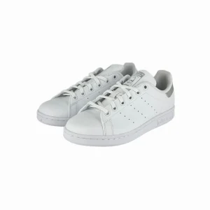 STAN SMITH J