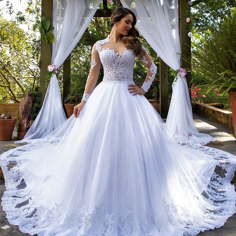 Robe De Mariée Avec Traine – Image 3
