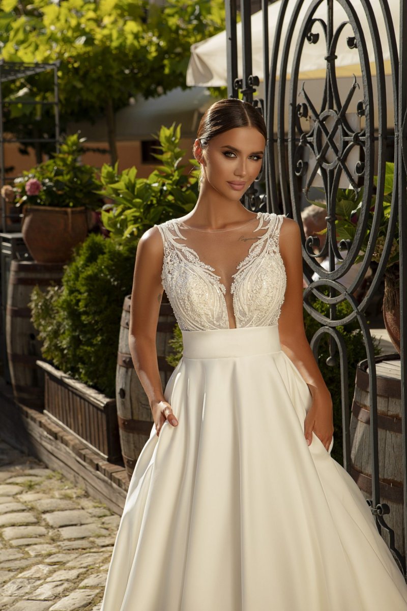 Robe De Mariée Pour Petite Poitrine – Image 4