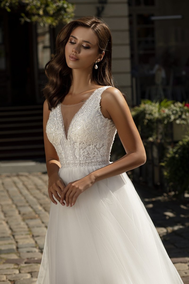 Robe De Mariée Simple Fleurie – Image 4