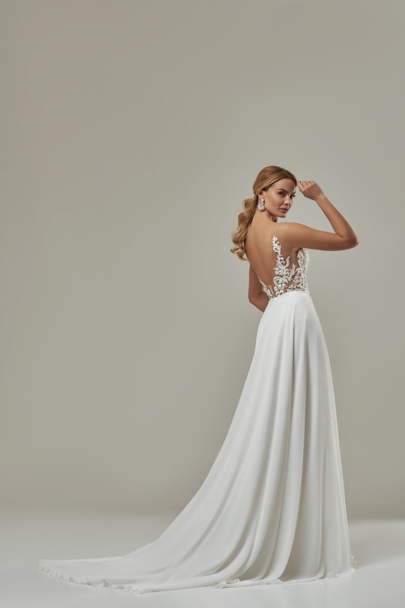 Robe De Mariée Pour Petite Blanche – Image 3