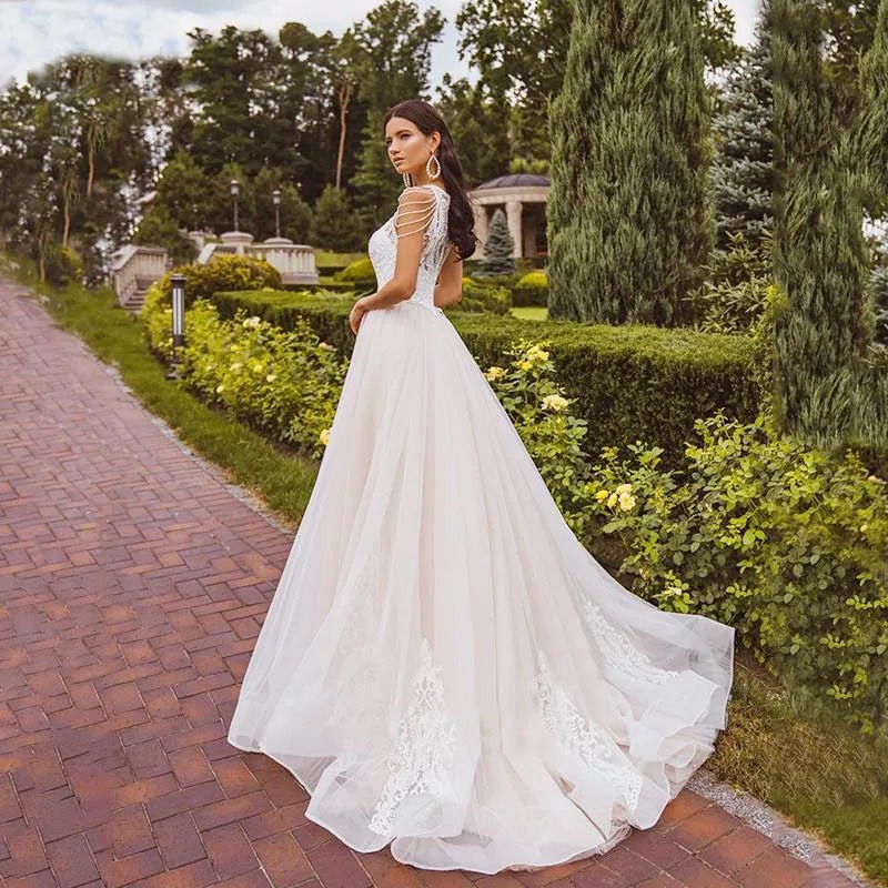 Robe De Mariée Originale A Frange Perlée – Image 3