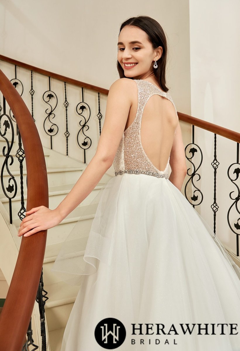 Robe de bal à corsage perlé avec jupe en tulle et volants brillants – Image 5