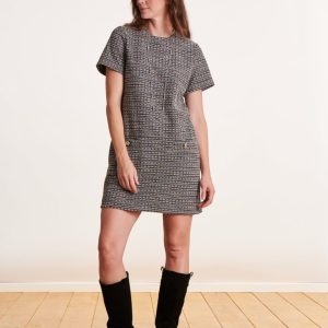 Robe courte grise manches courtes en tweed