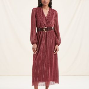 Robe longue cintrée cache-cœur voile bordeaux irisé