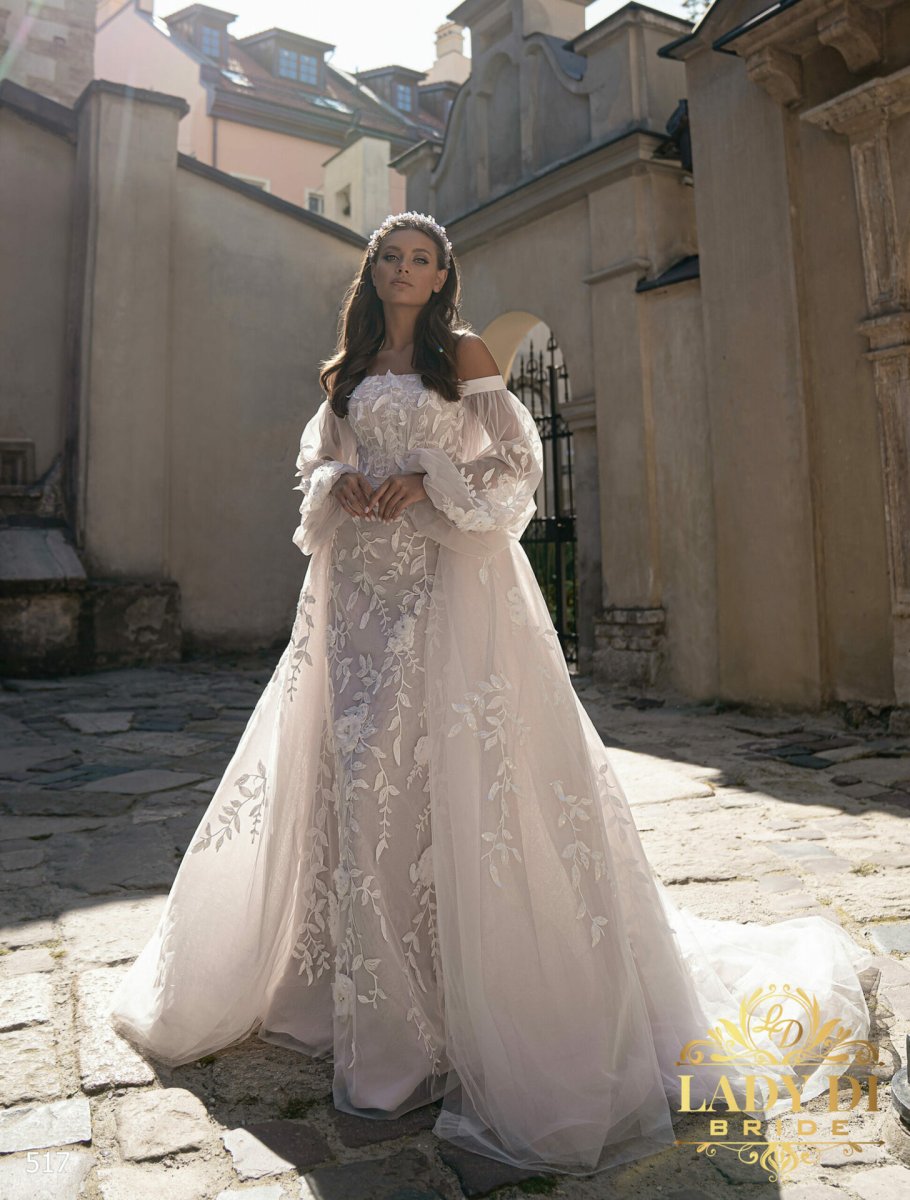 Robe De Mariée Fourreau A Traîne Détachable – Image 4